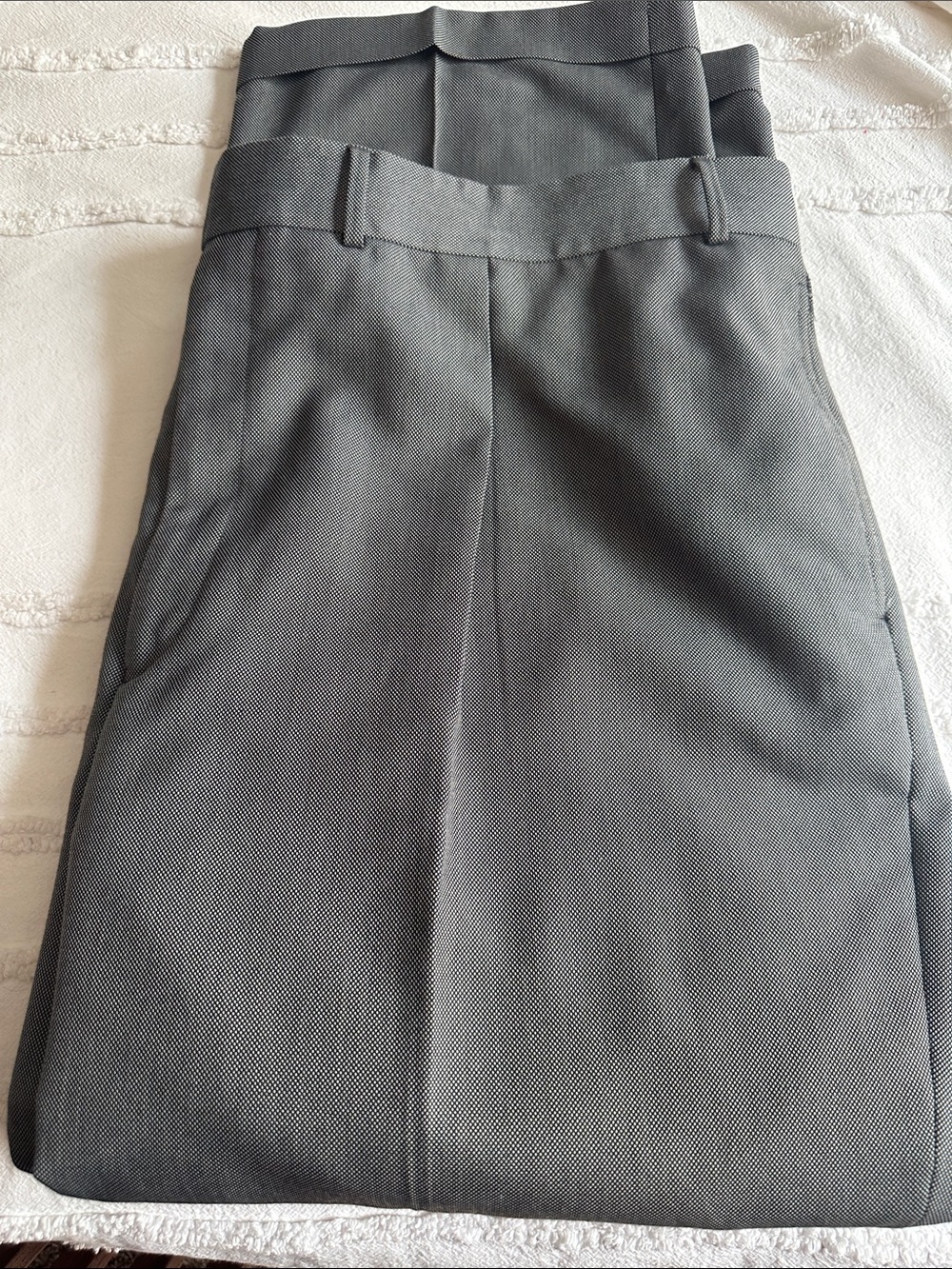 Gorgeous Geoffrey Beene Men's Gray Dress Pants - Tailored Professional Look